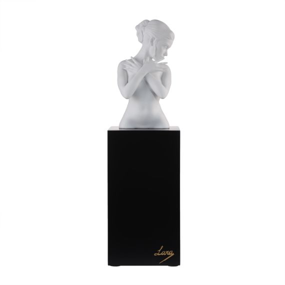 Produktbild von Figur Fire in the Belly II weiß - Lana Frey Artis Orbis